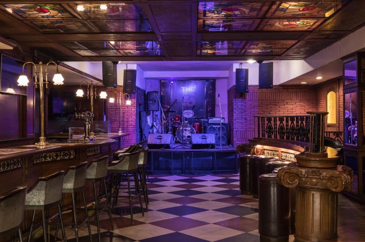 더 파크 콜카타 외부 사진 The interior of the nightclub