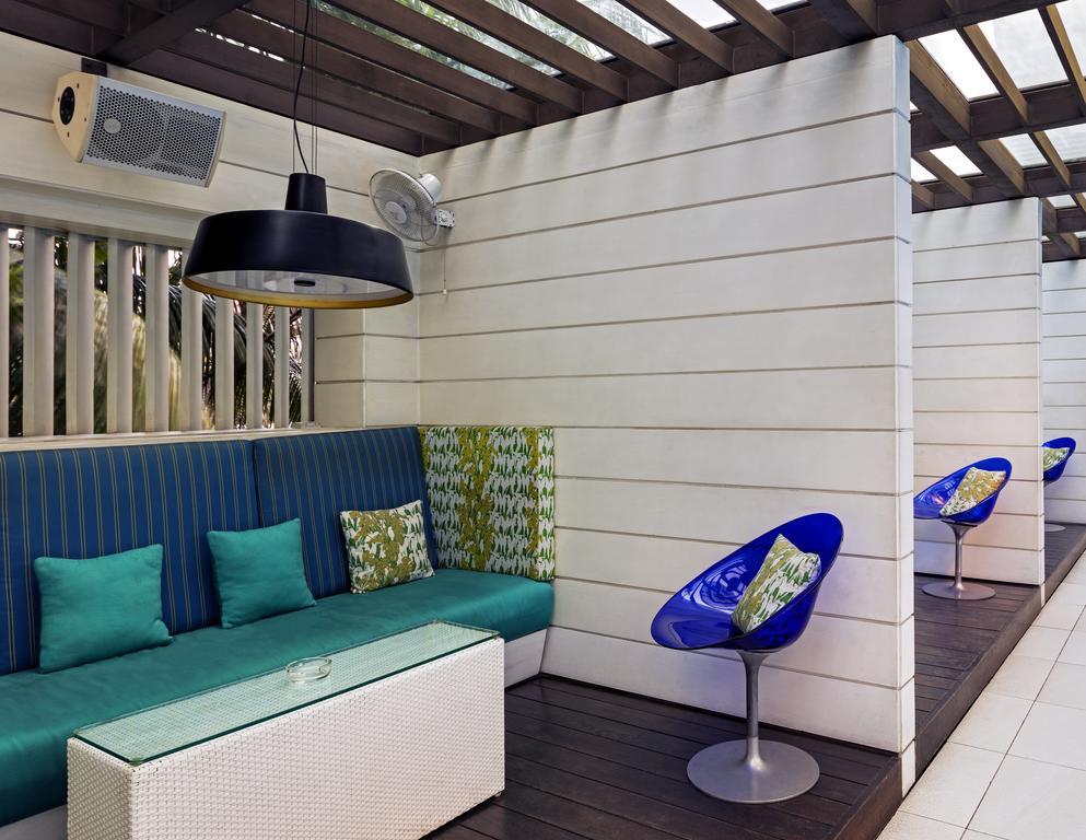 더 파크 콜카타 외부 사진 The interior of the lounge